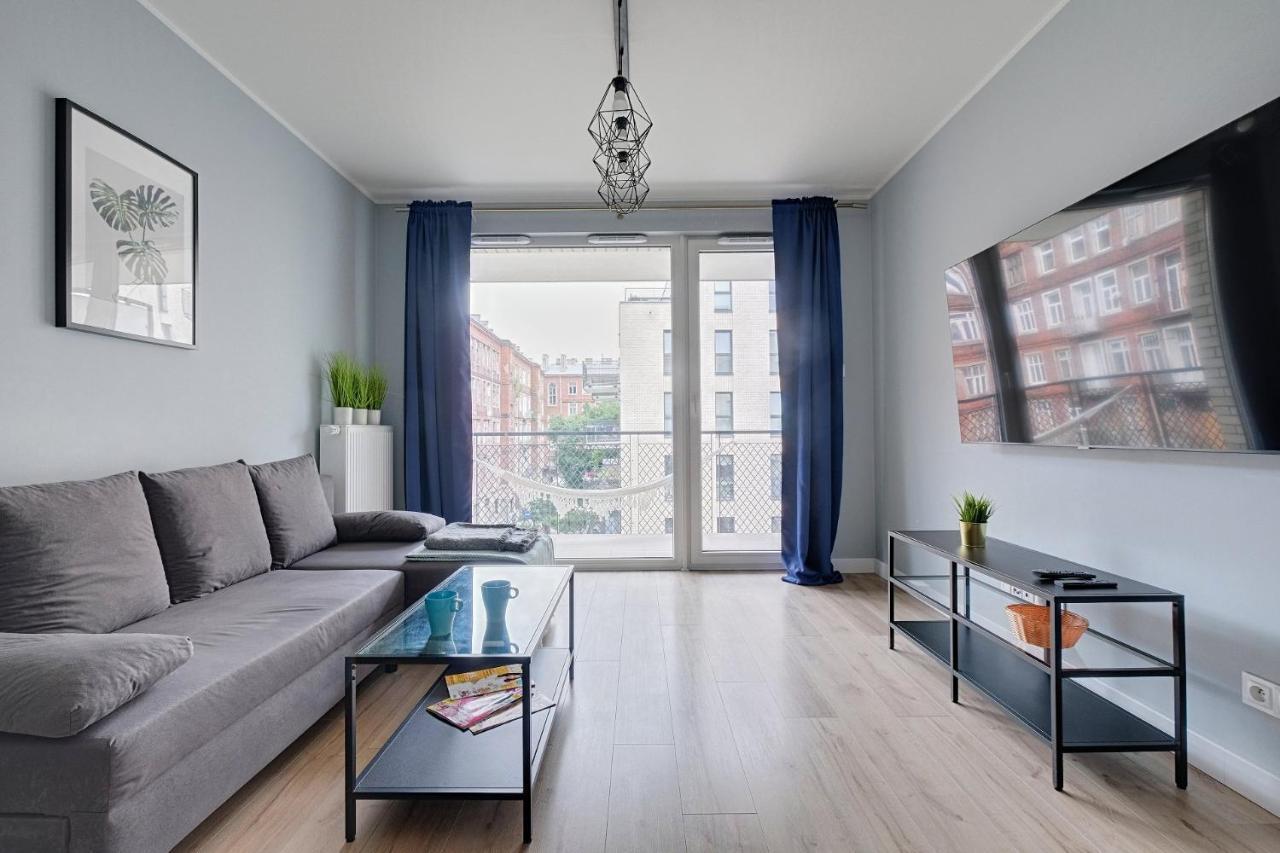 2Br Apt Strzelecka 24 With Balcony Lejlighed Warszawa Eksteriør billede