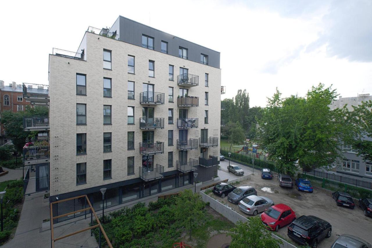 2Br Apt Strzelecka 24 With Balcony Lejlighed Warszawa Eksteriør billede