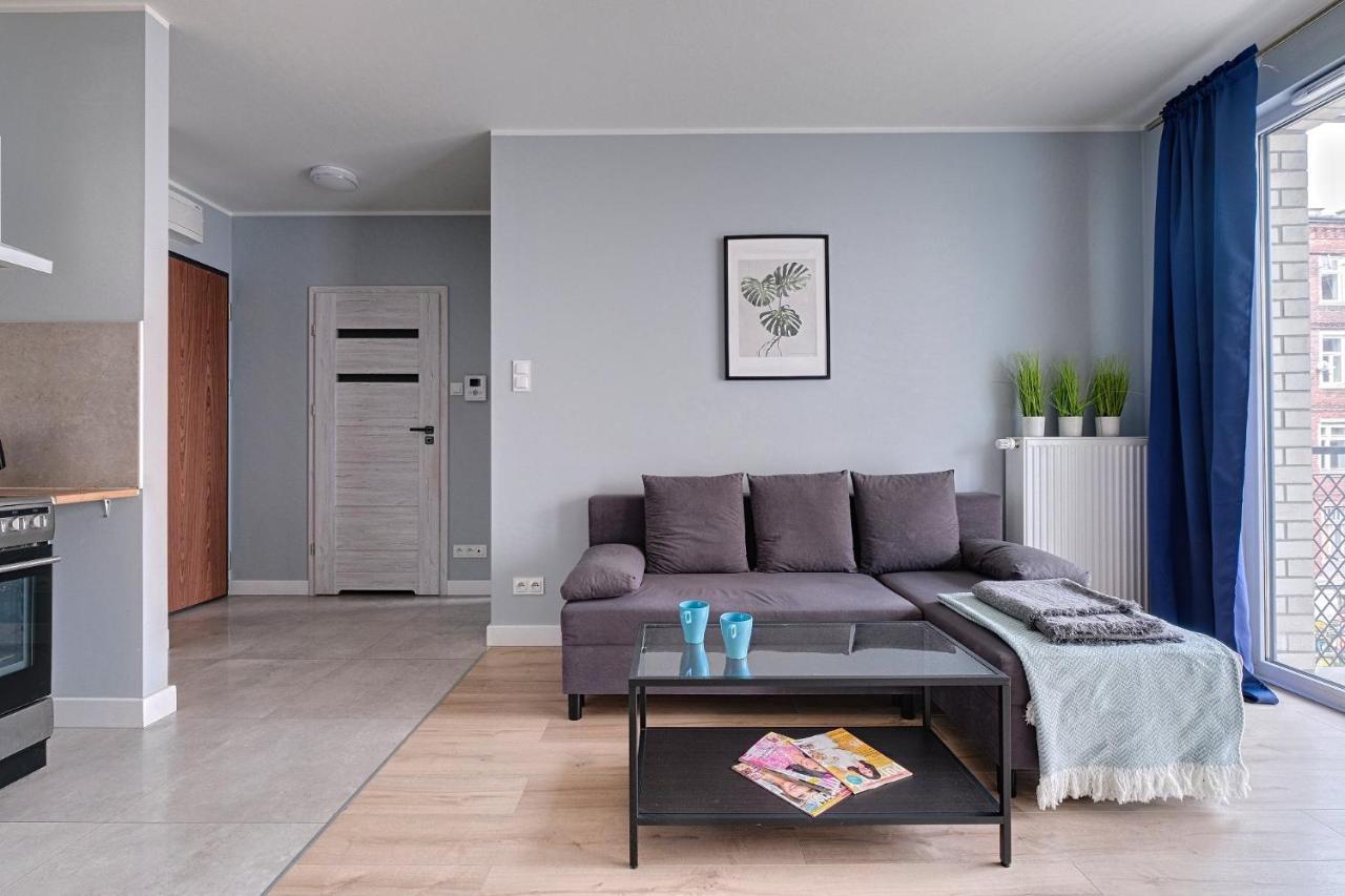 2Br Apt Strzelecka 24 With Balcony Lejlighed Warszawa Eksteriør billede